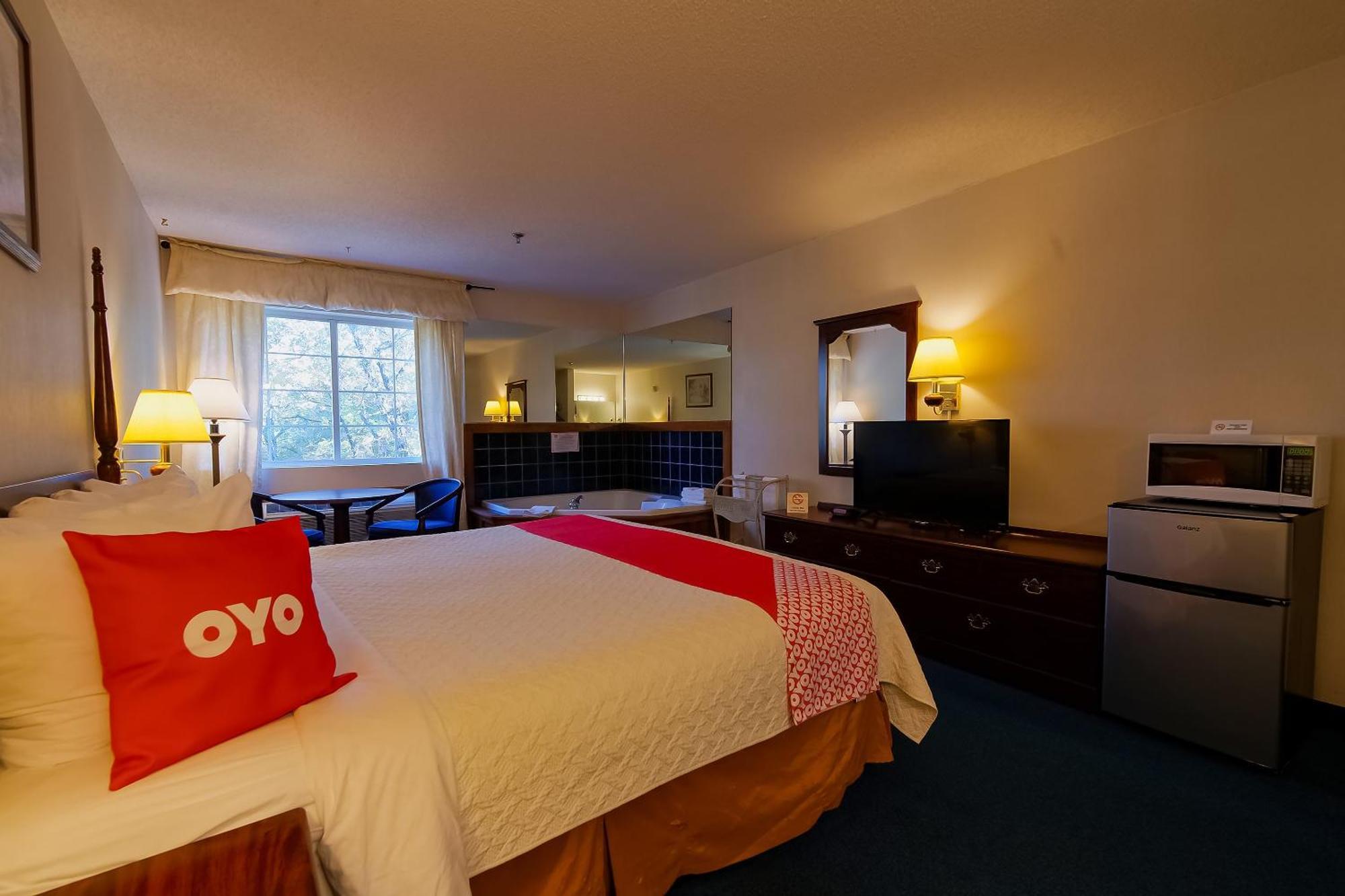 Hotel O Eureka Springs - Christ Of Ozark Area Екстер'єр фото