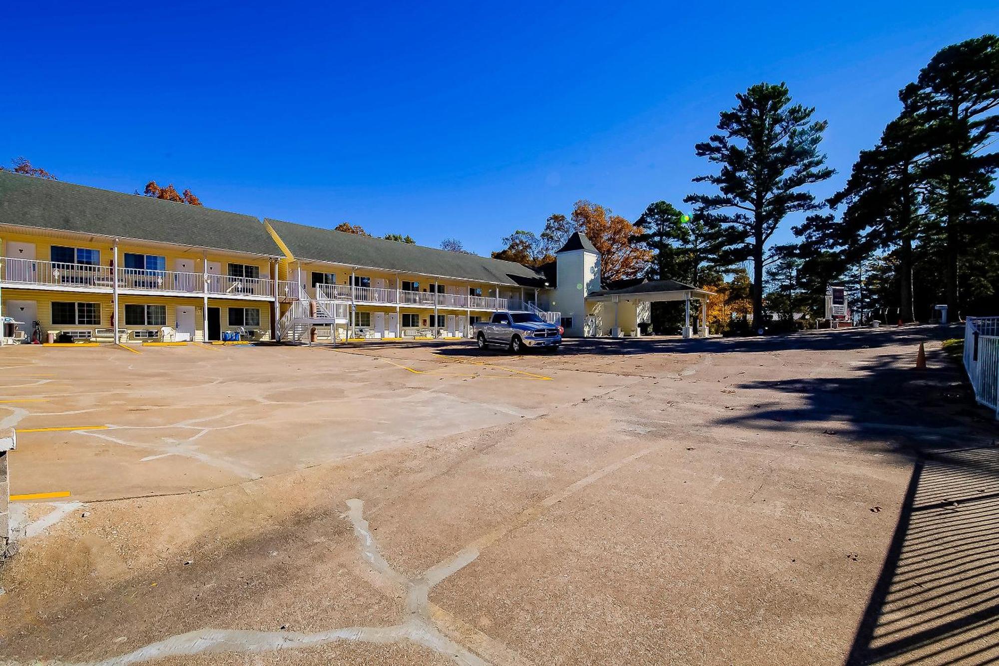 Hotel O Eureka Springs - Christ Of Ozark Area Екстер'єр фото