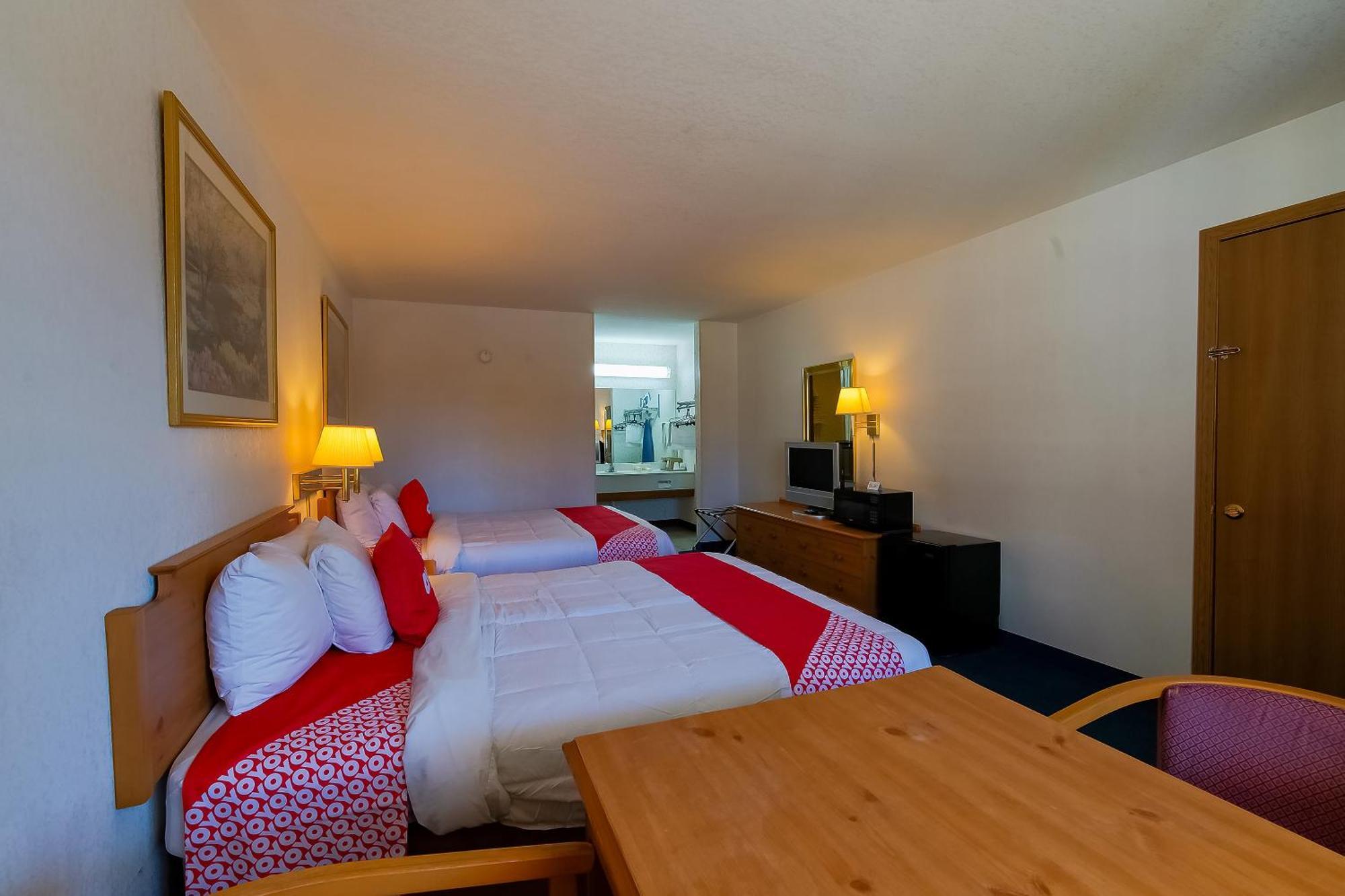 Hotel O Eureka Springs - Christ Of Ozark Area Екстер'єр фото