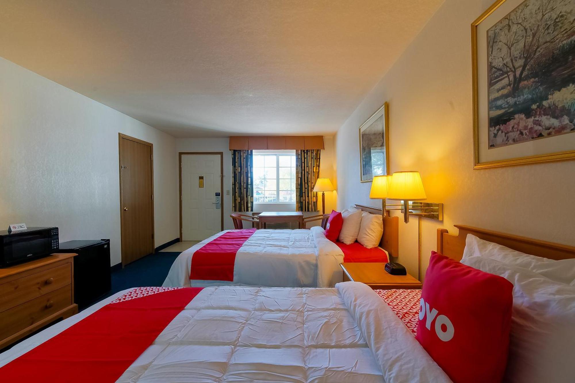 Hotel O Eureka Springs - Christ Of Ozark Area Екстер'єр фото