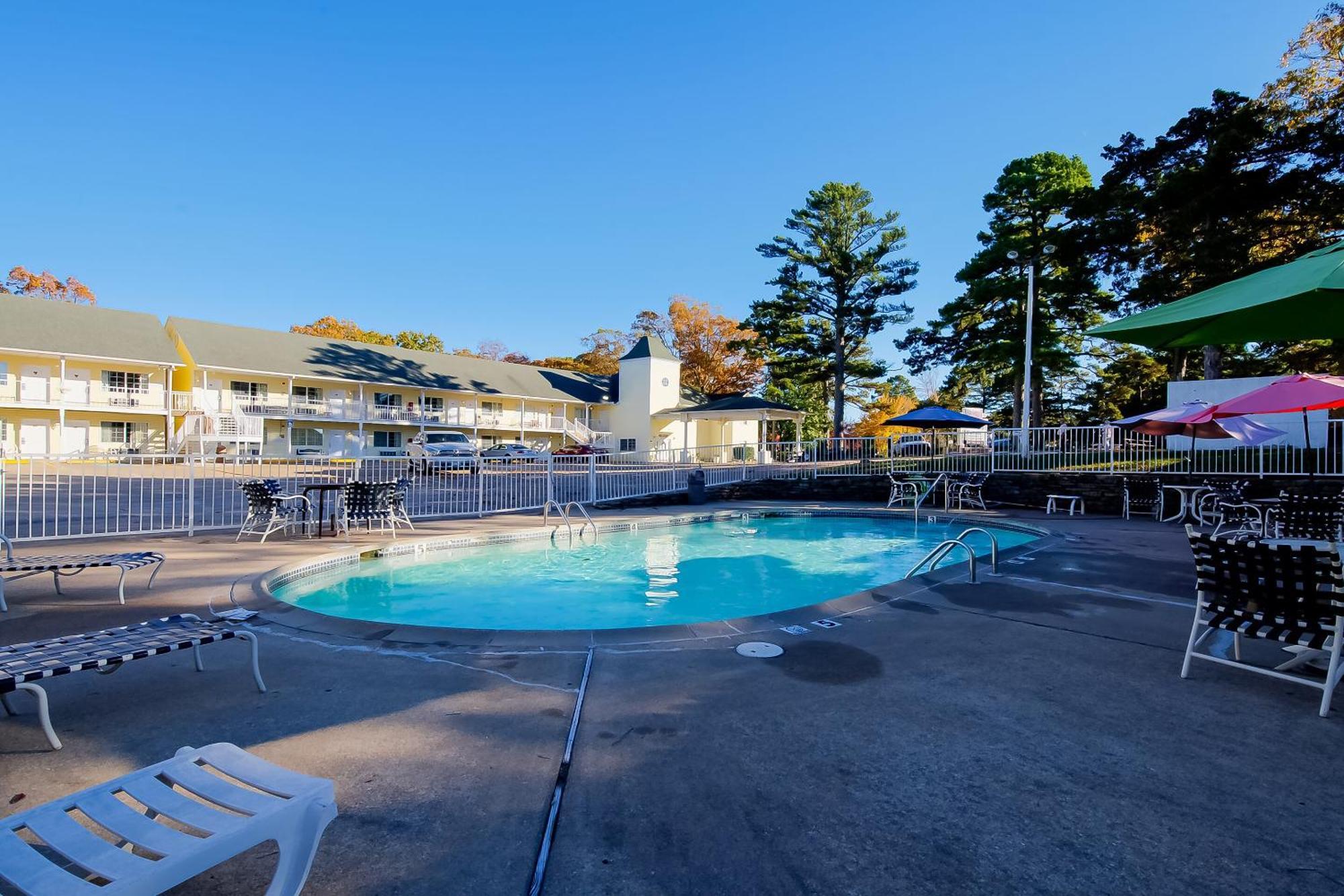 Hotel O Eureka Springs - Christ Of Ozark Area Екстер'єр фото